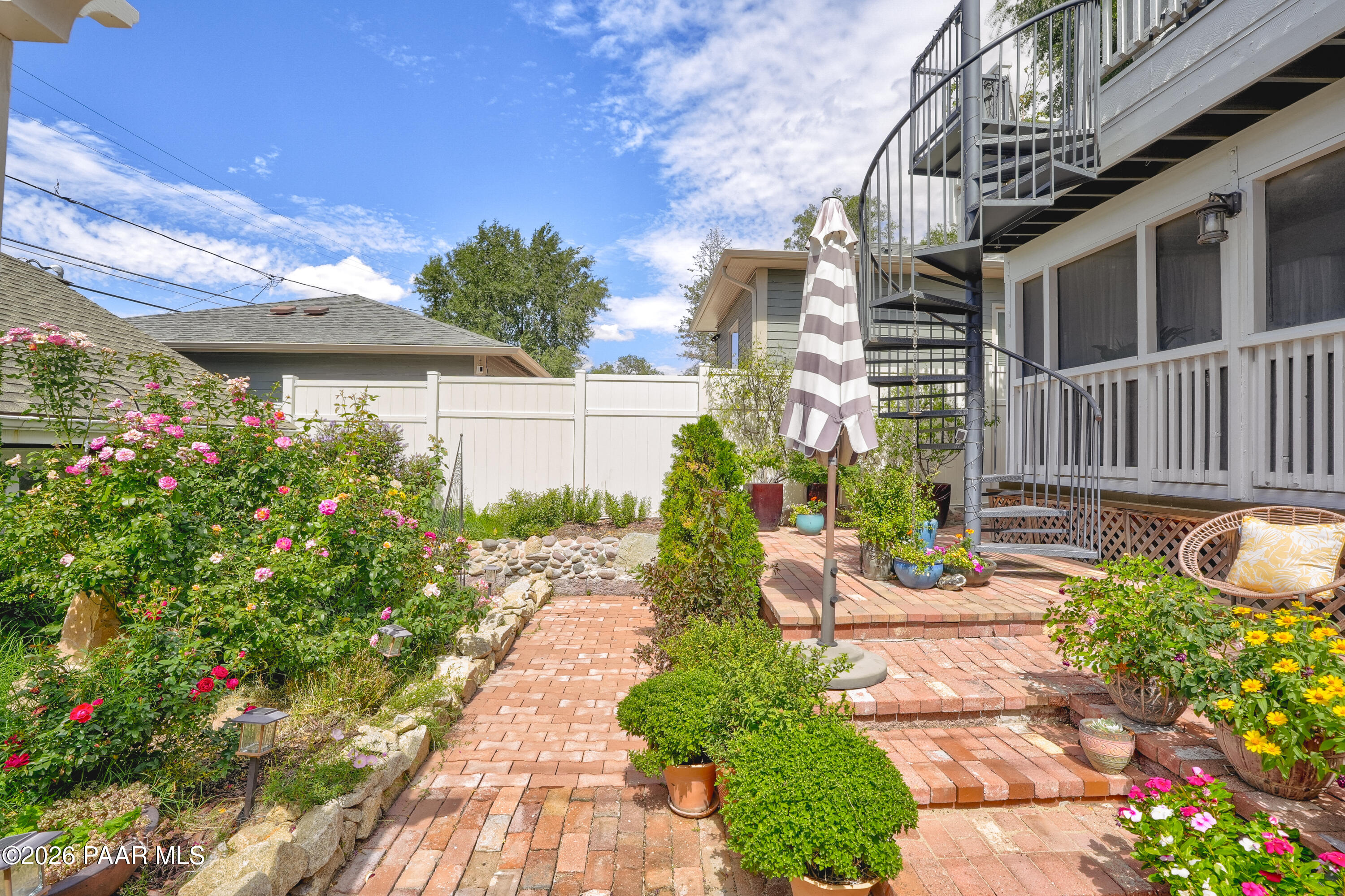 310 S Mount Vernon Avenue