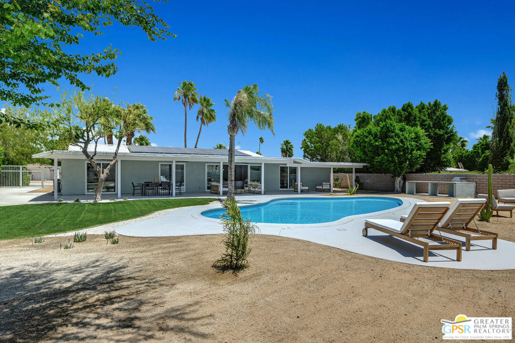 1463 Via Roberto Miguel