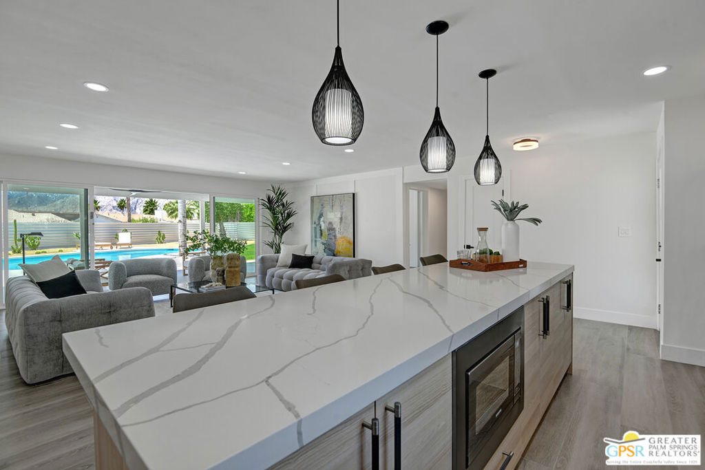 1463 Via Roberto Miguel