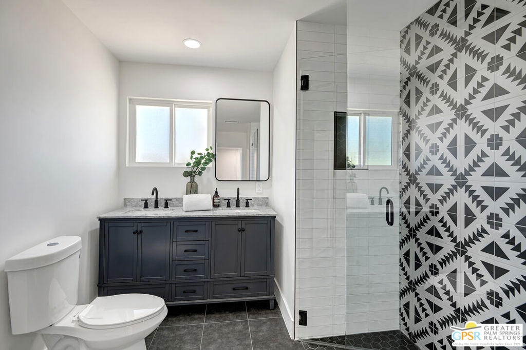 1463 Via Roberto Miguel