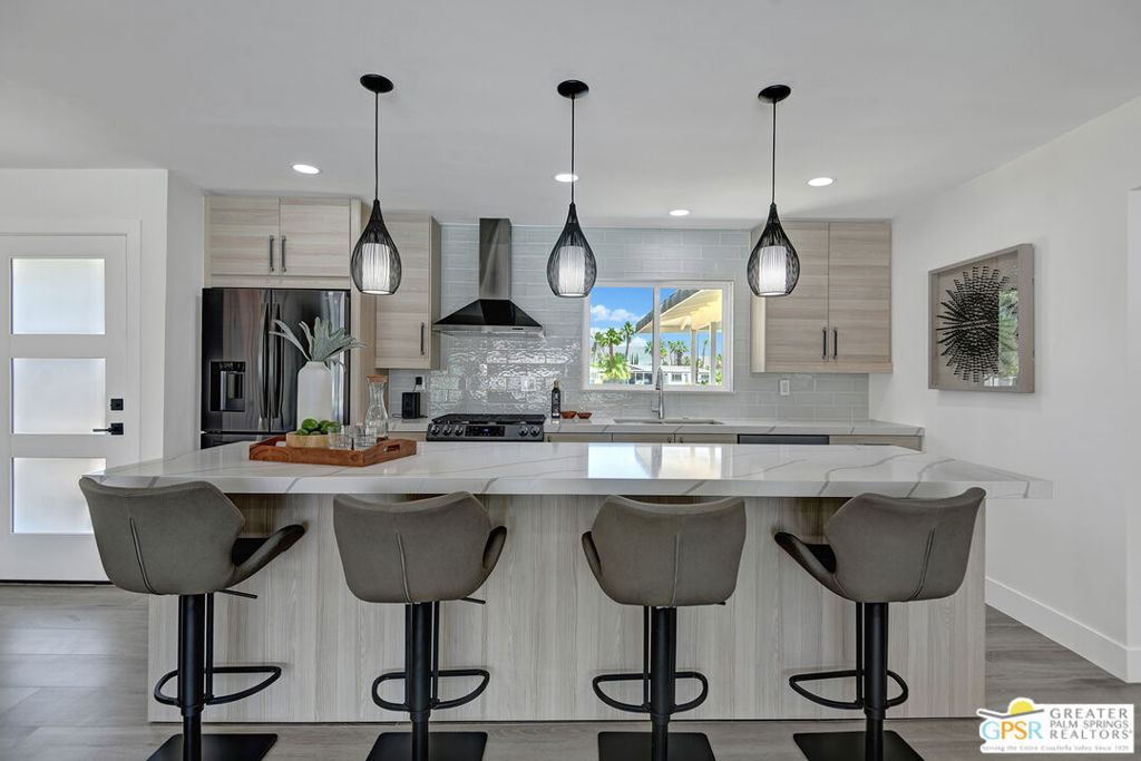 1463 Via Roberto Miguel