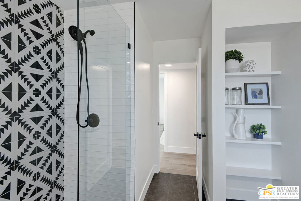 1463 Via Roberto Miguel