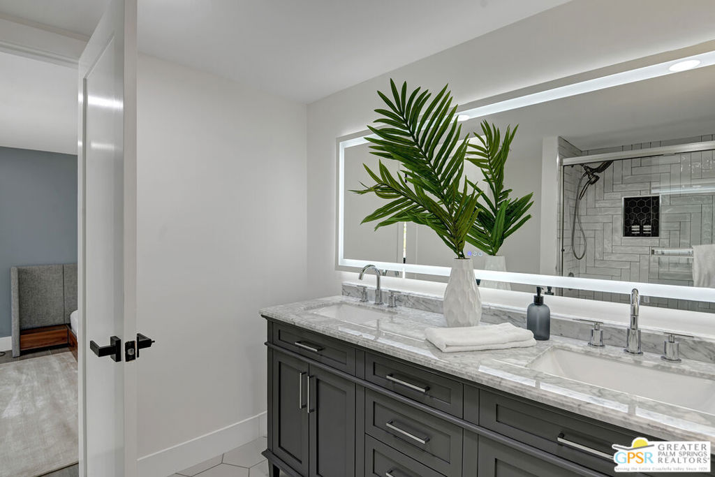 1463 Via Roberto Miguel