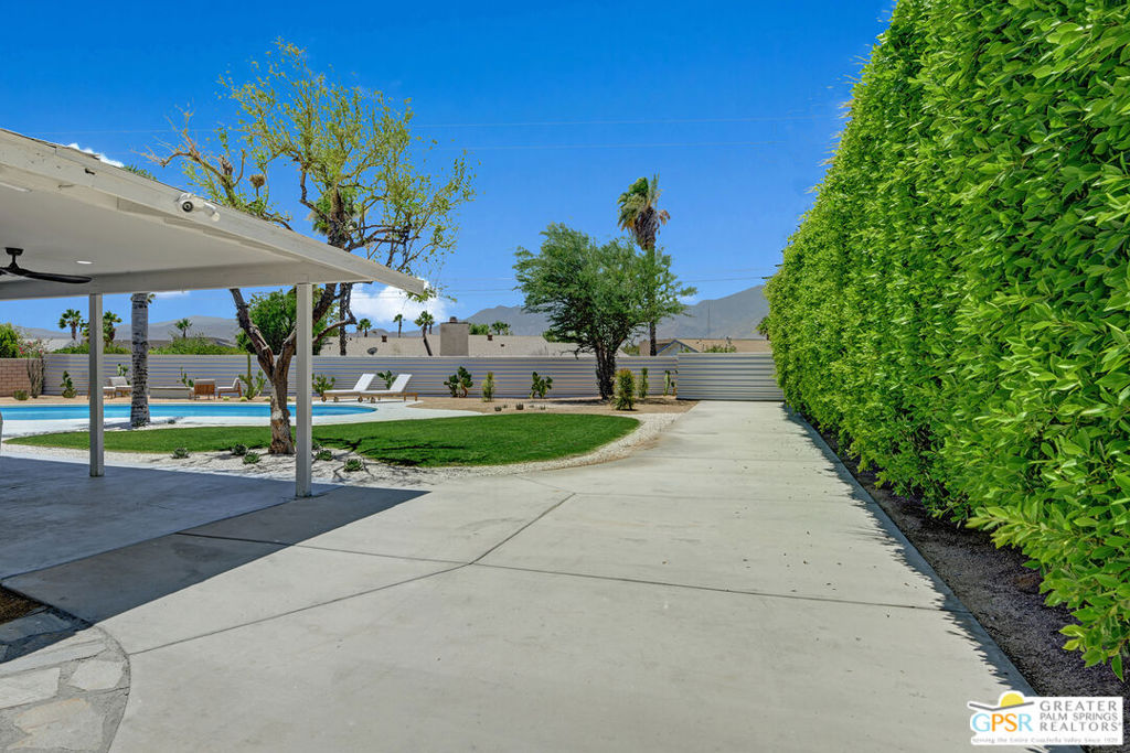 1463 Via Roberto Miguel