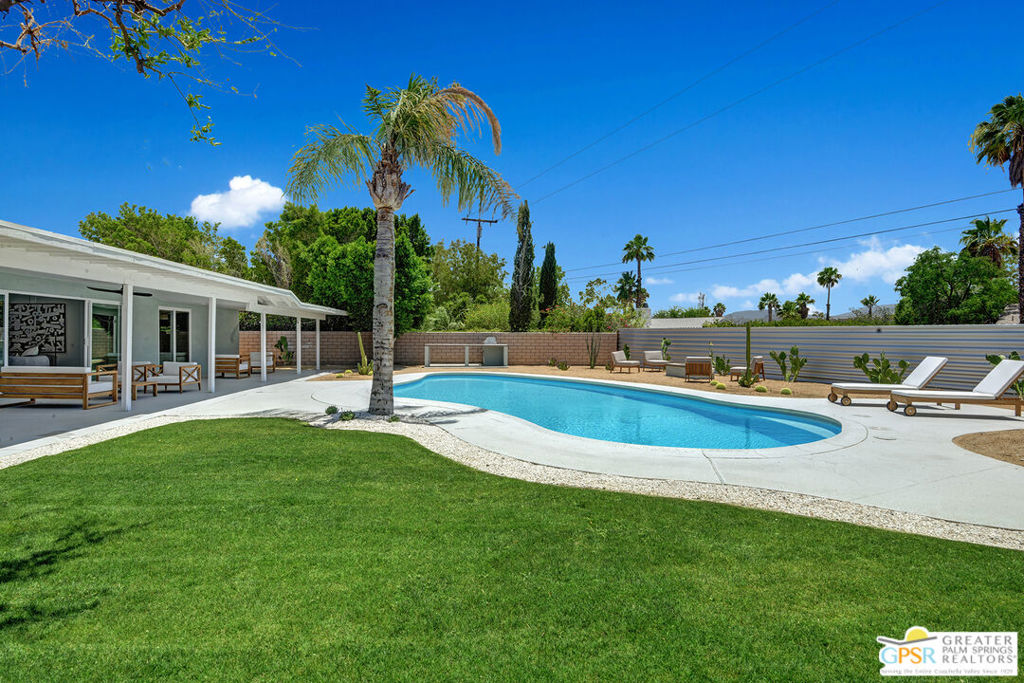 1463 Via Roberto Miguel