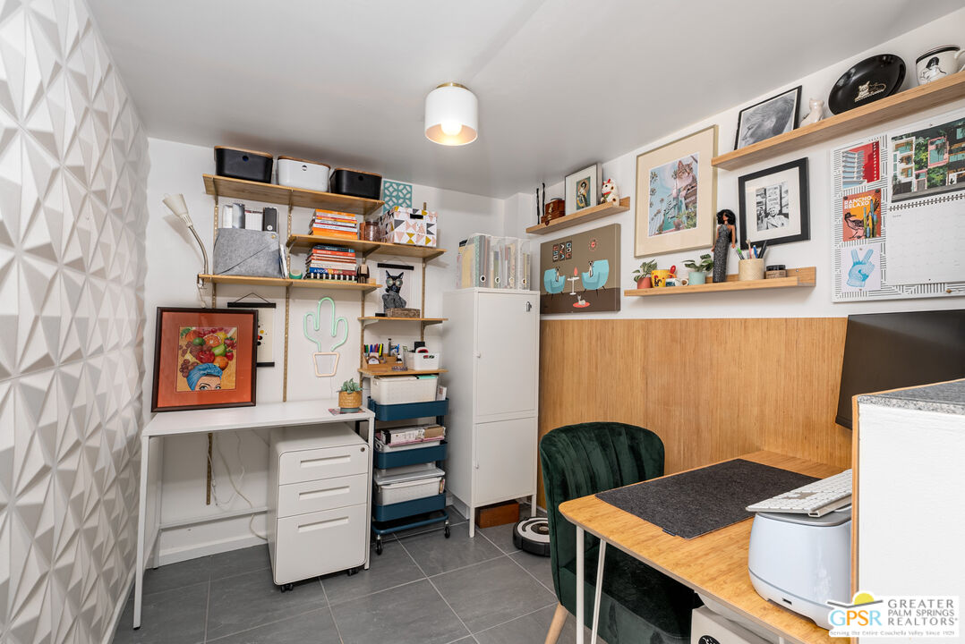 130 W Racquet Club Rd Unit: 314
