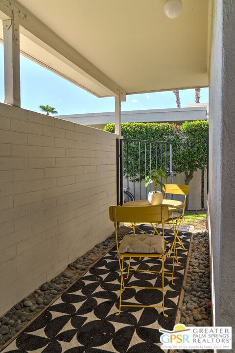 130 W Racquet Club Rd Unit: 314