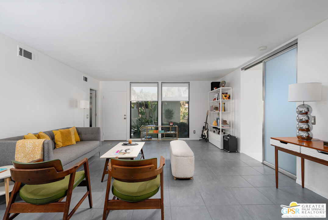 130 W Racquet Club Rd Unit: 314