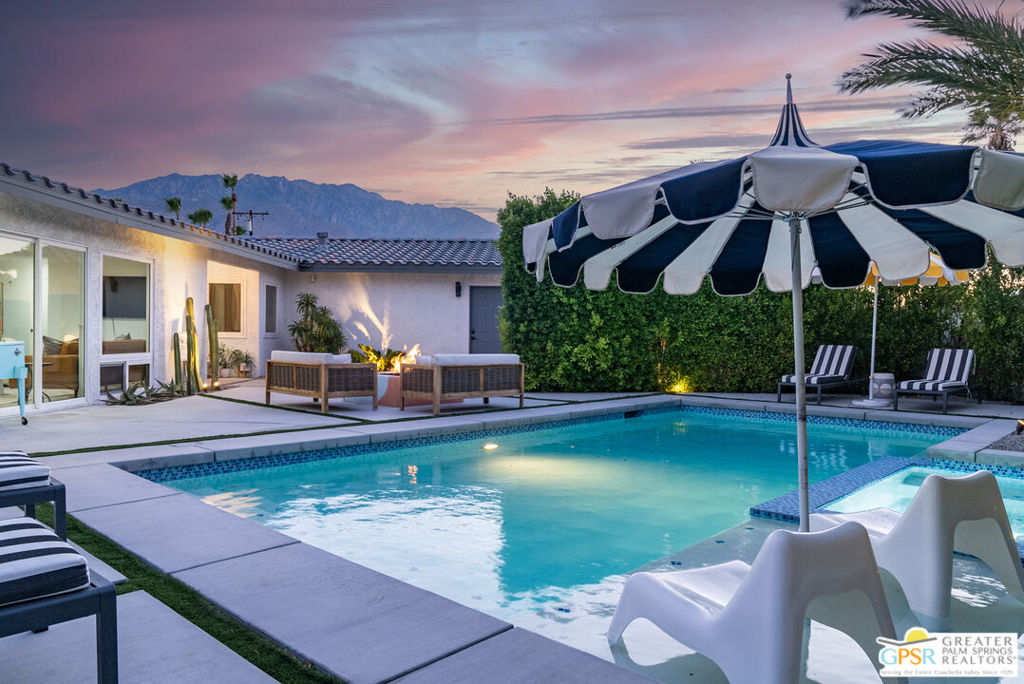 2893 E Valencia Road