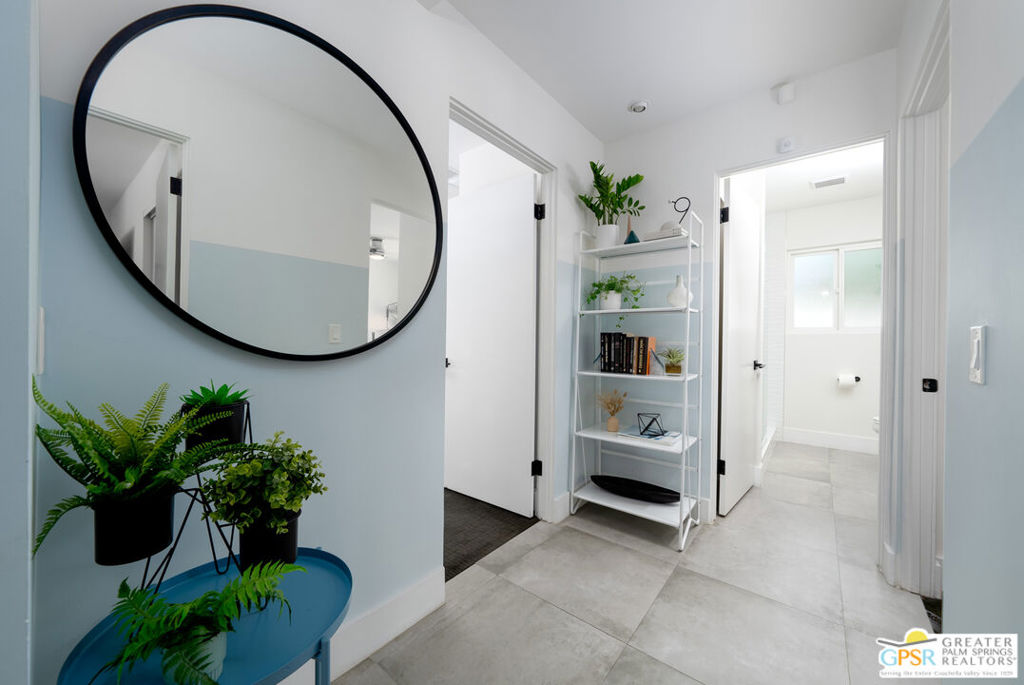 2893 E Valencia Road