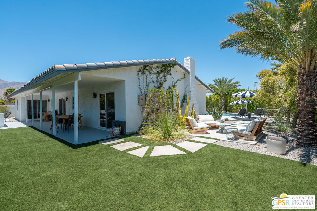 2893 E Valencia Road