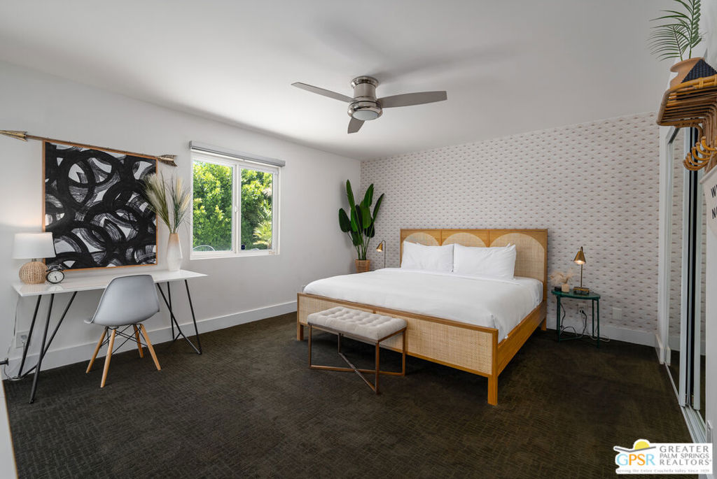 2893 E Valencia Road