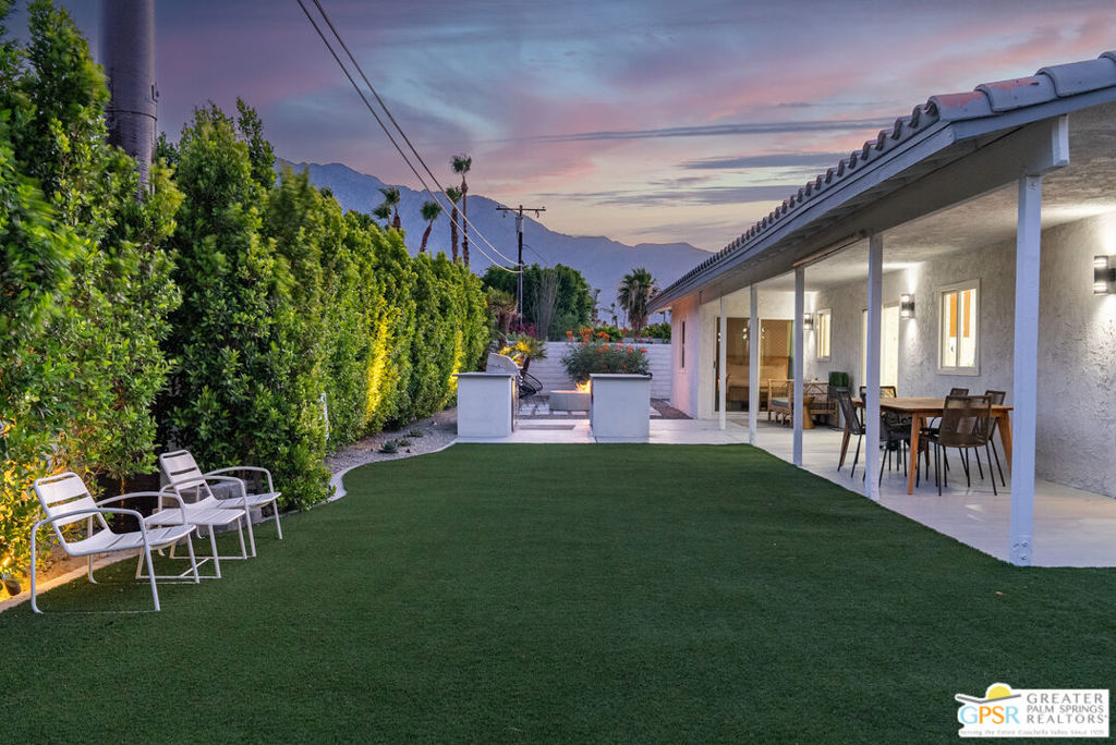 2893 E Valencia Road