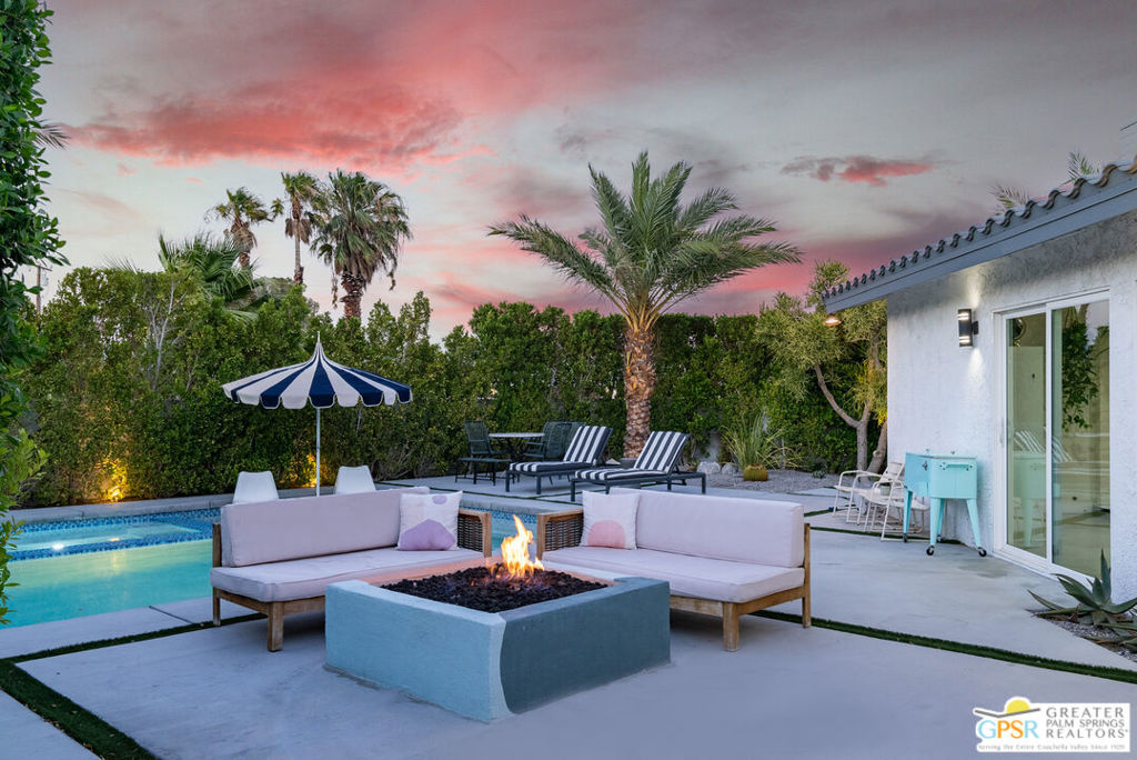 2893 E Valencia Road