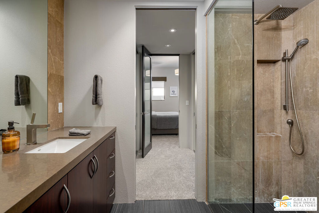 130 W Racquet Club Road 401