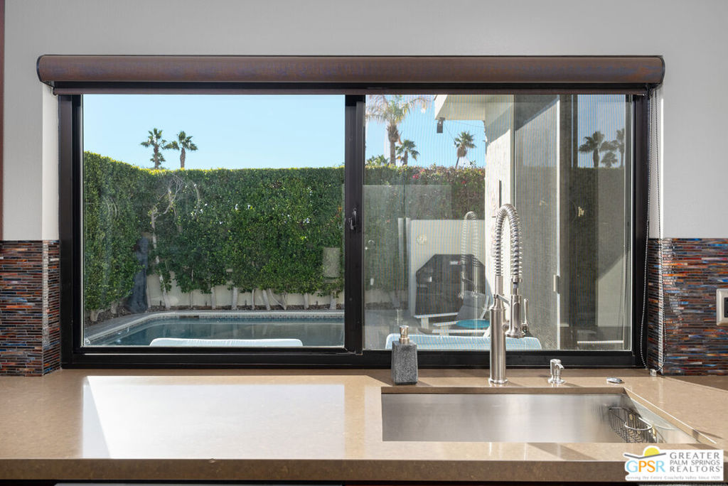 130 W Racquet Club Road 401