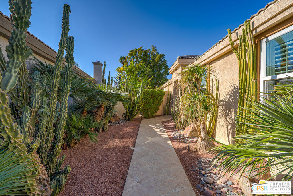 29655 W Laguna Drive