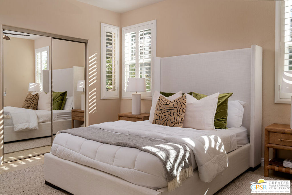 29655 W Laguna Drive