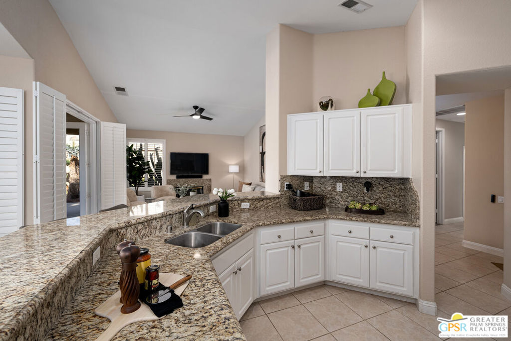 29655 W Laguna Drive