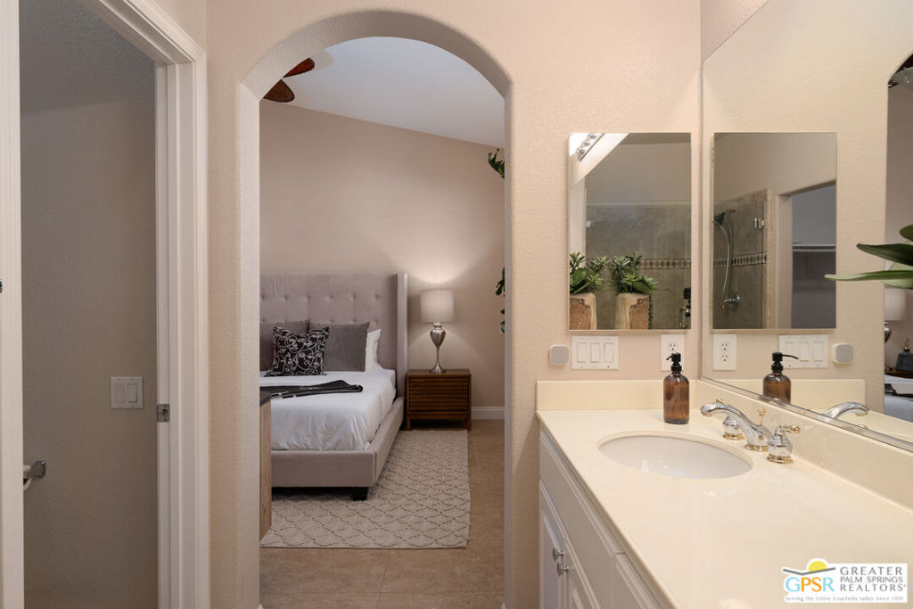 29655 W Laguna Drive