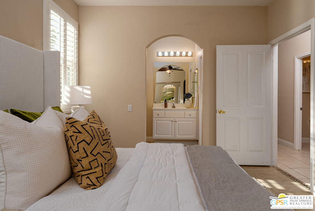 29655 W Laguna Drive