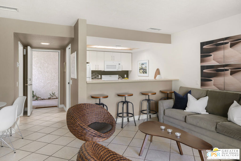 1835 N Via Miraleste 1611