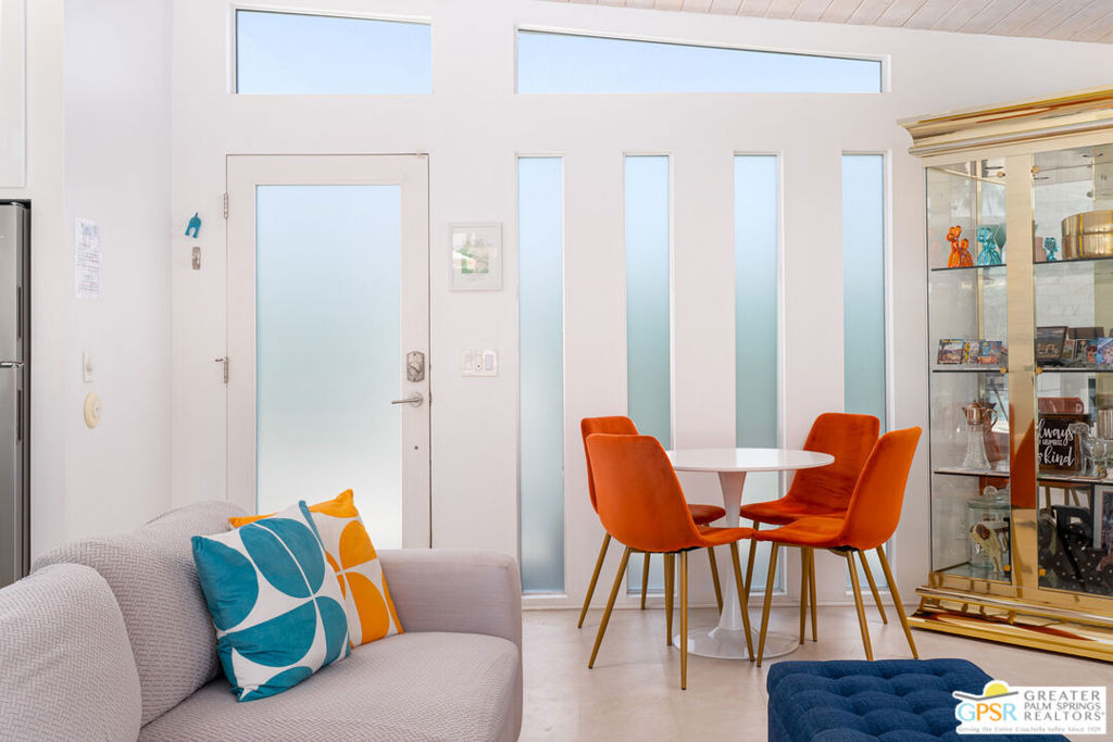 1525 E Sunny Dunes Road