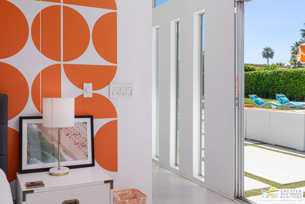 1525 E Sunny Dunes Road