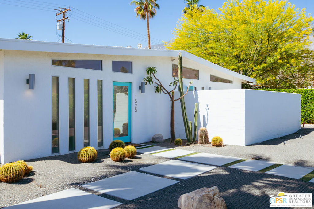 1525 E Sunny Dunes Road