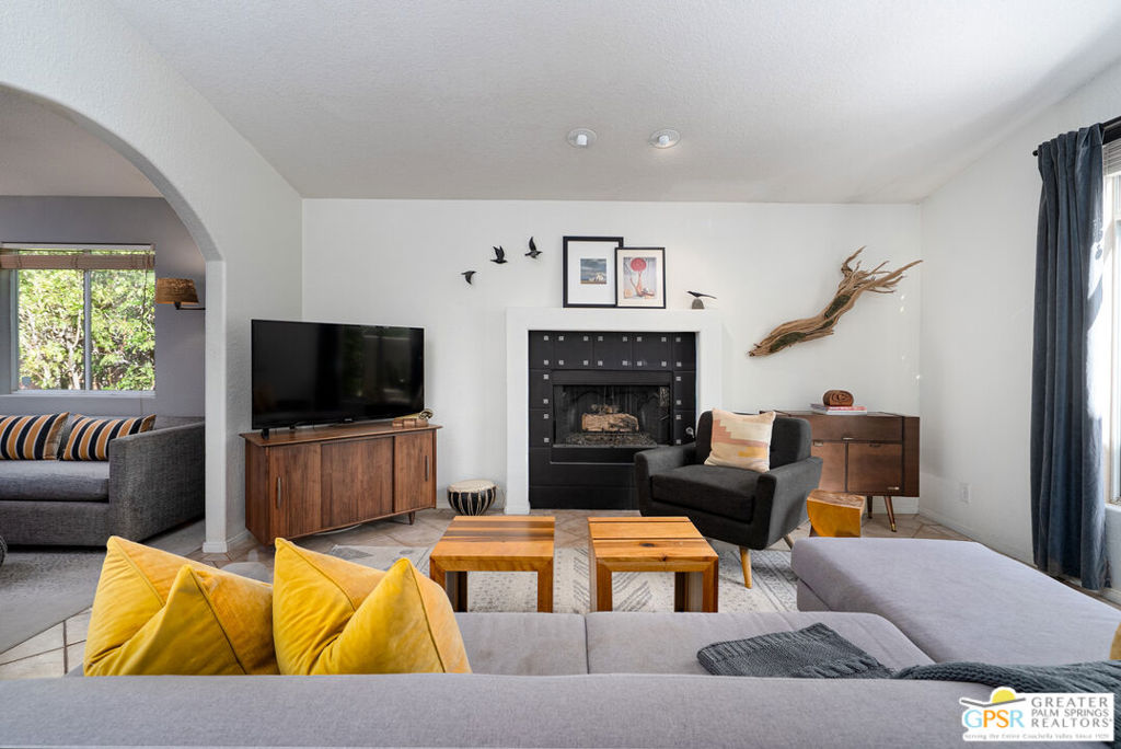 30205 Avenida Juarez