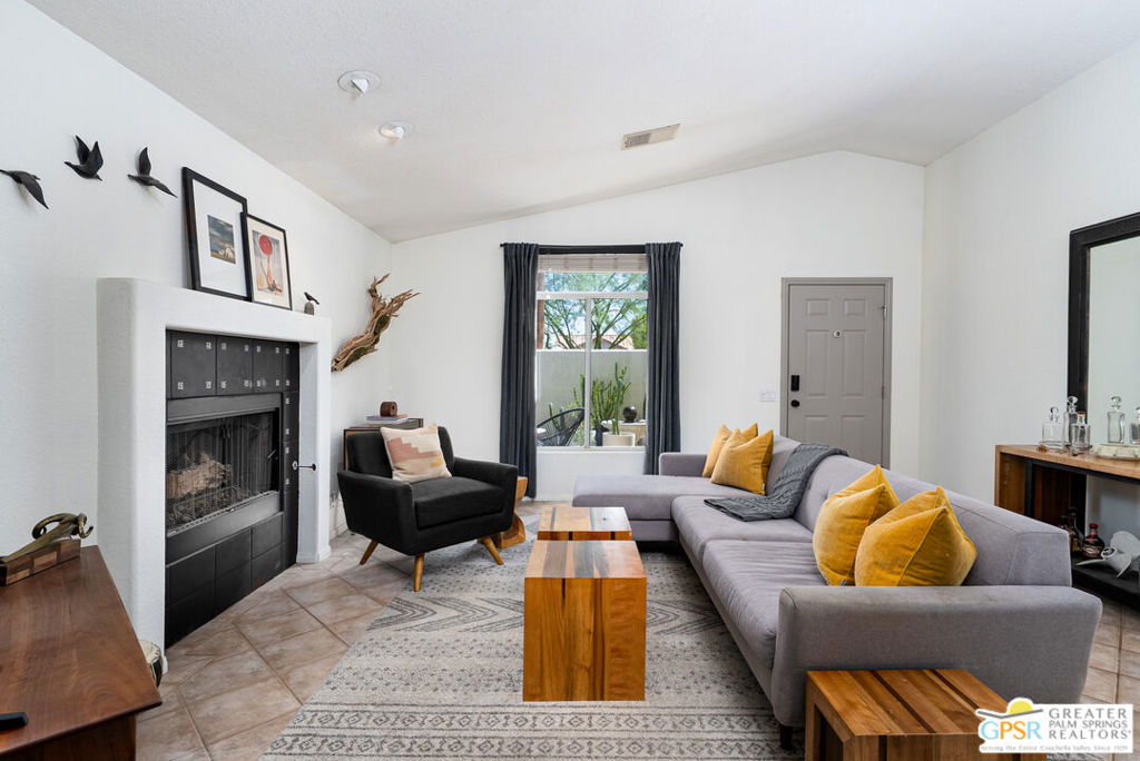 30205 Avenida Juarez