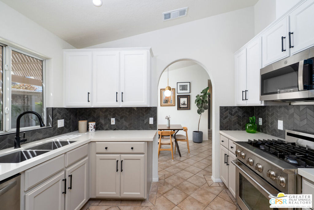 30205 Avenida Juarez