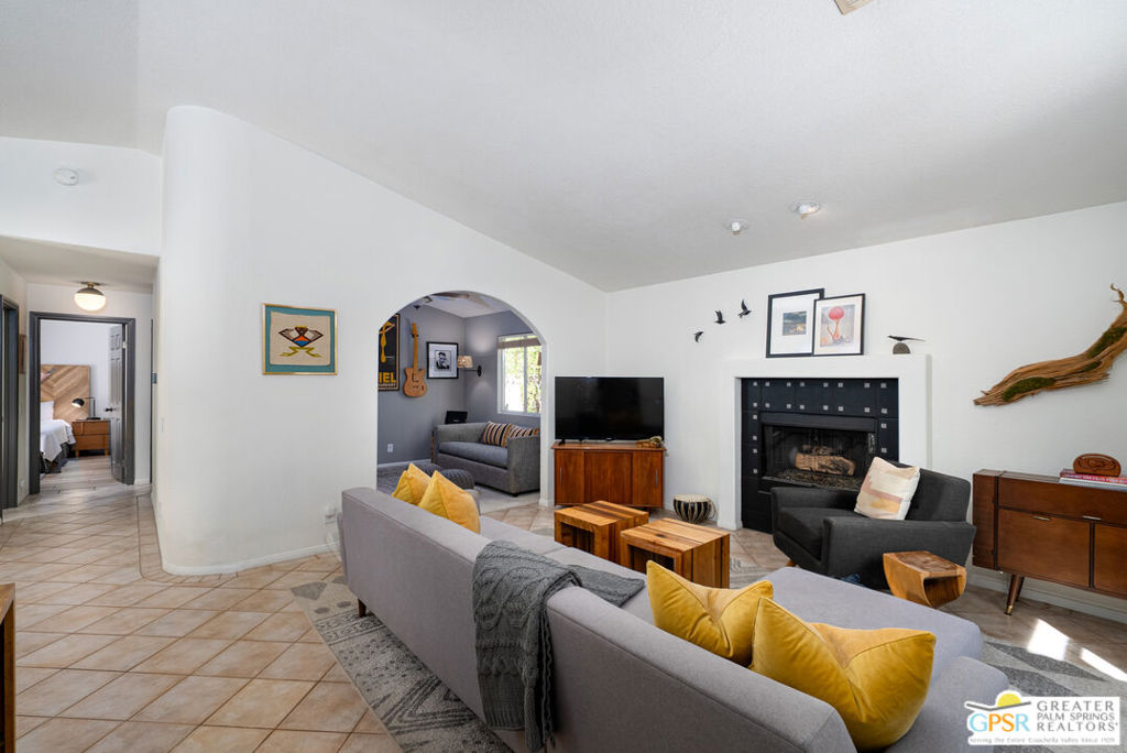 30205 Avenida Juarez