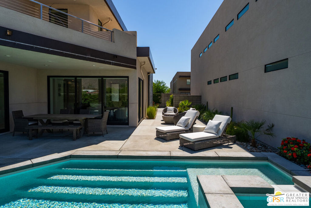 217 Vista Terrace