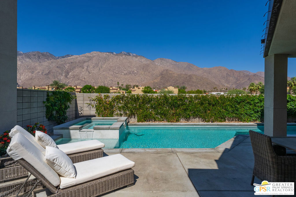 217 Vista Terrace