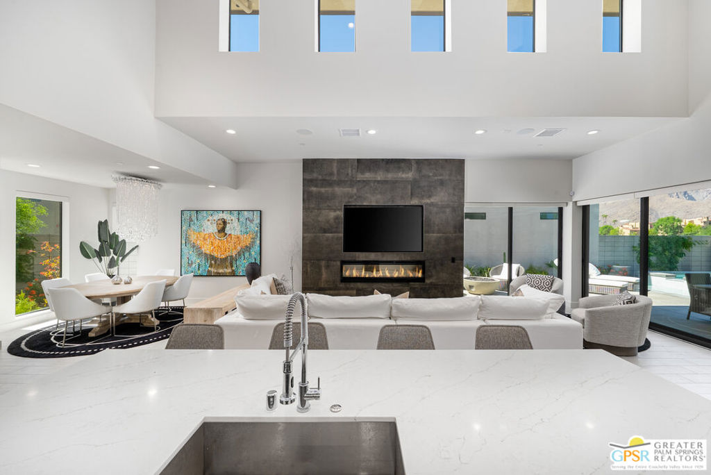 217 Vista Terrace