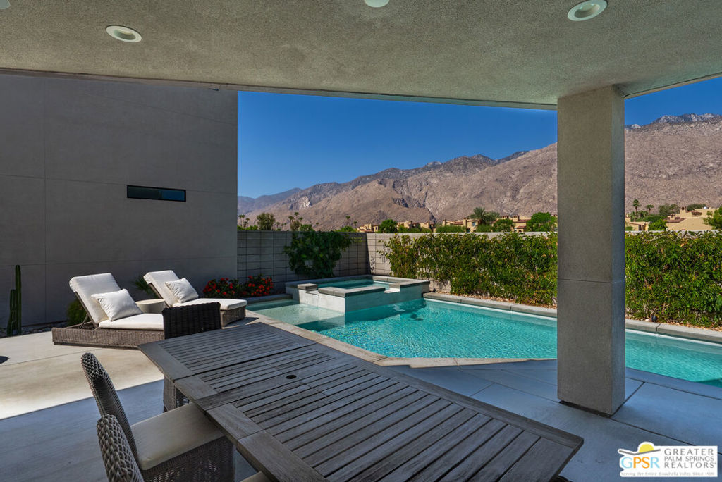 217 Vista Terrace