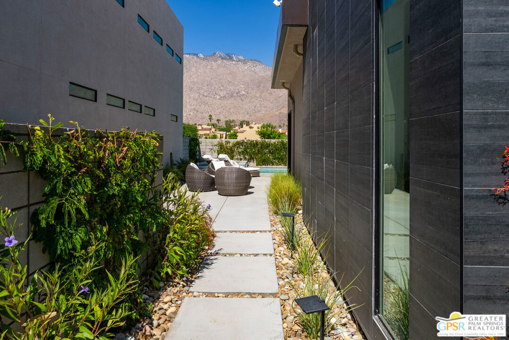 217 Vista Terrace