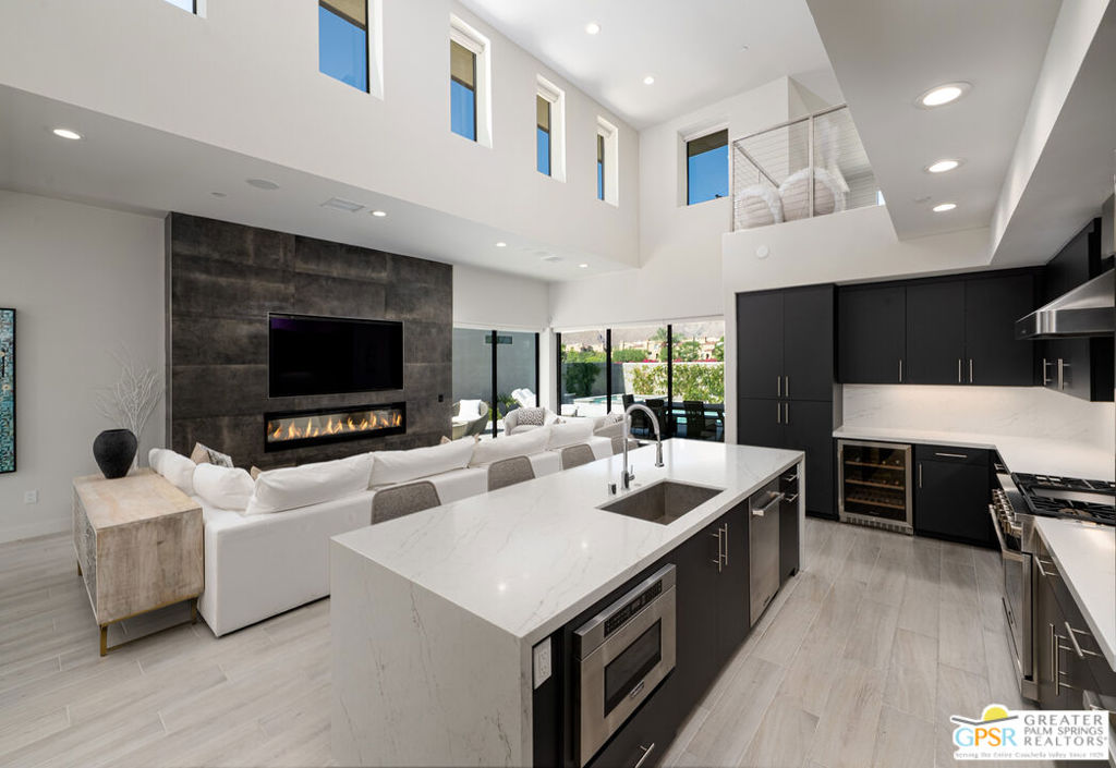 217 Vista Terrace