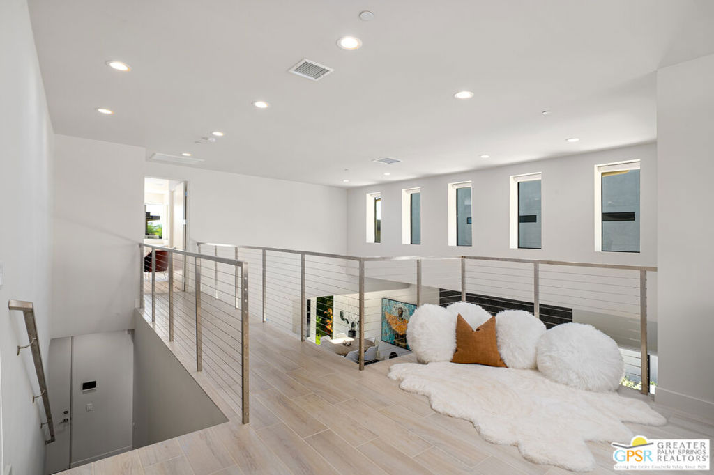 217 Vista Terrace