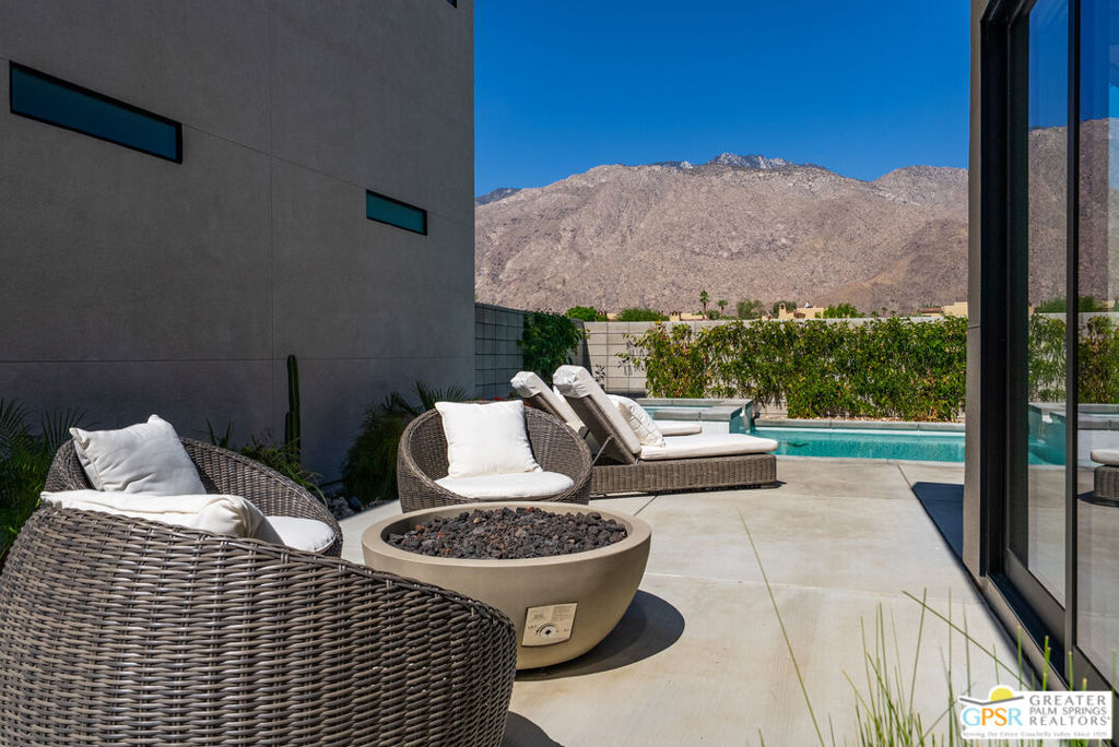 217 Vista Terrace