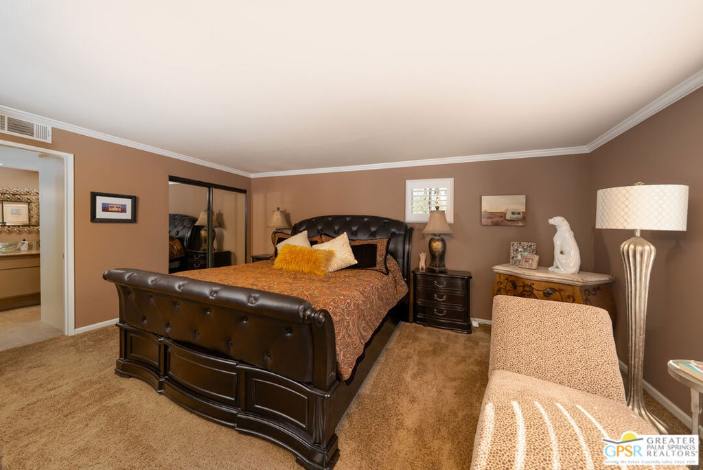 325 E Via Escuela 324