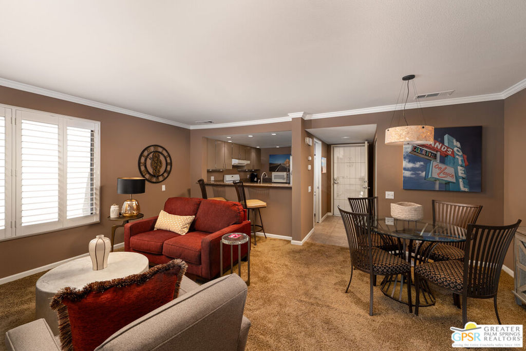 325 E Via Escuela 324