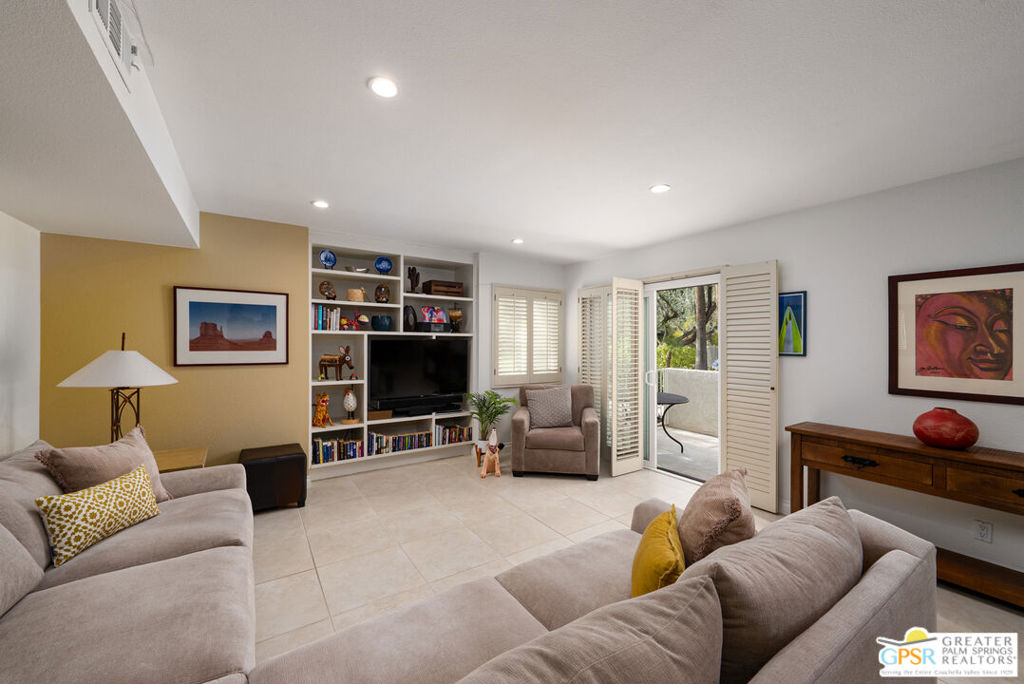 2023 N Via Miraleste 1017