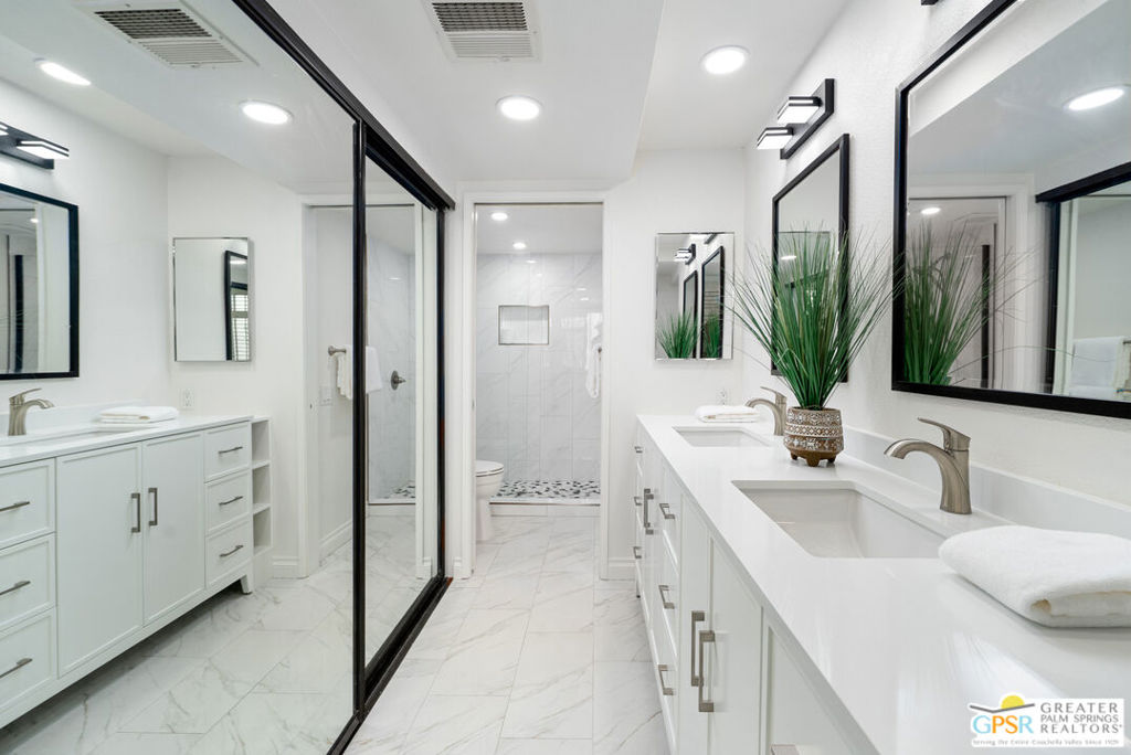 2023 N Via Miraleste 1017