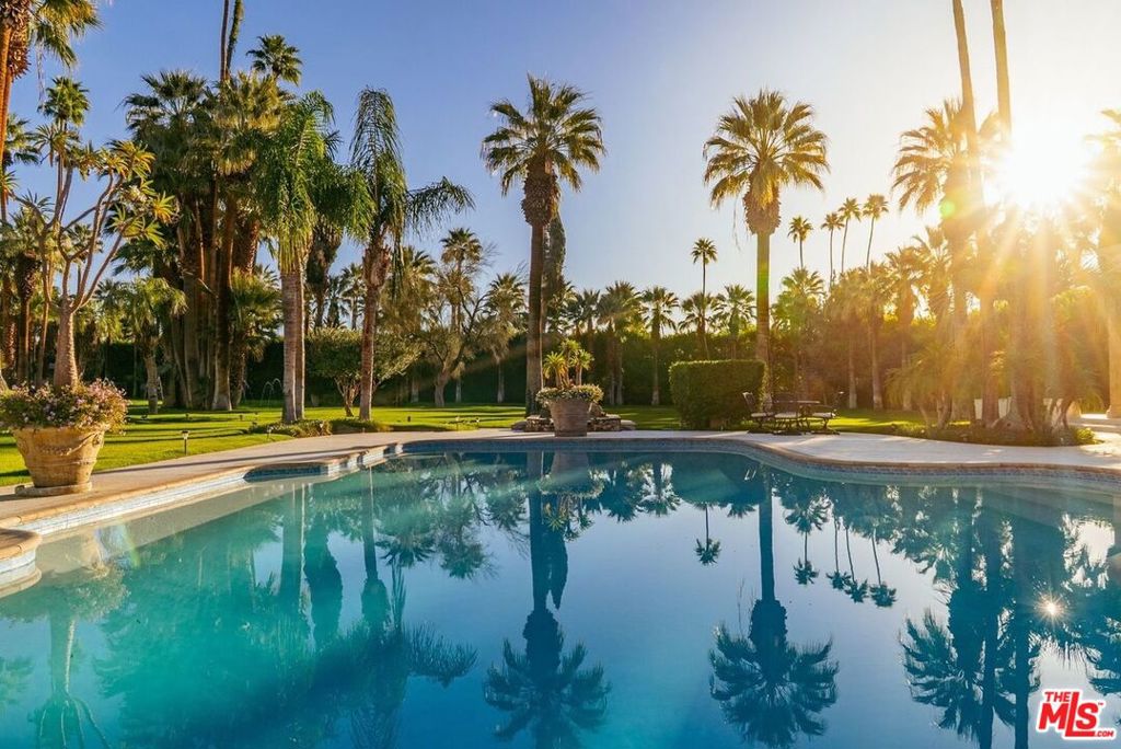 457 W Hermosa Place