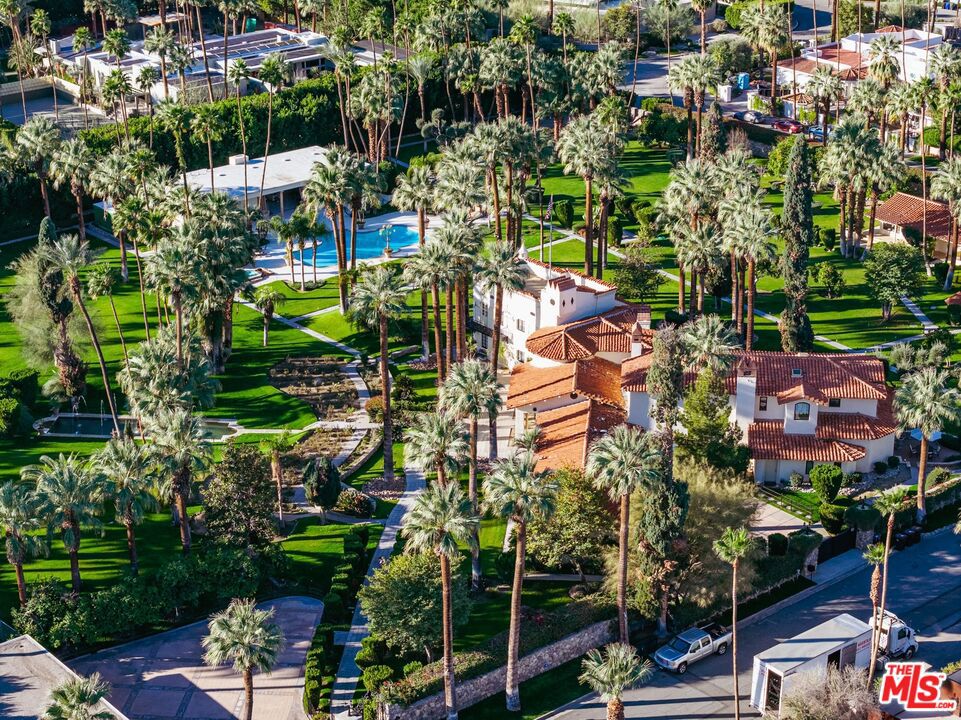 457 W Hermosa Place