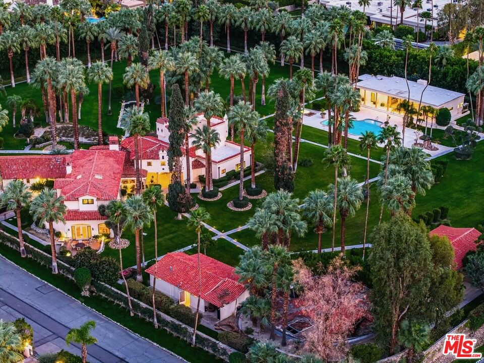 457 W Hermosa Place