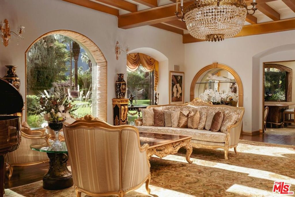 457 W Hermosa Place