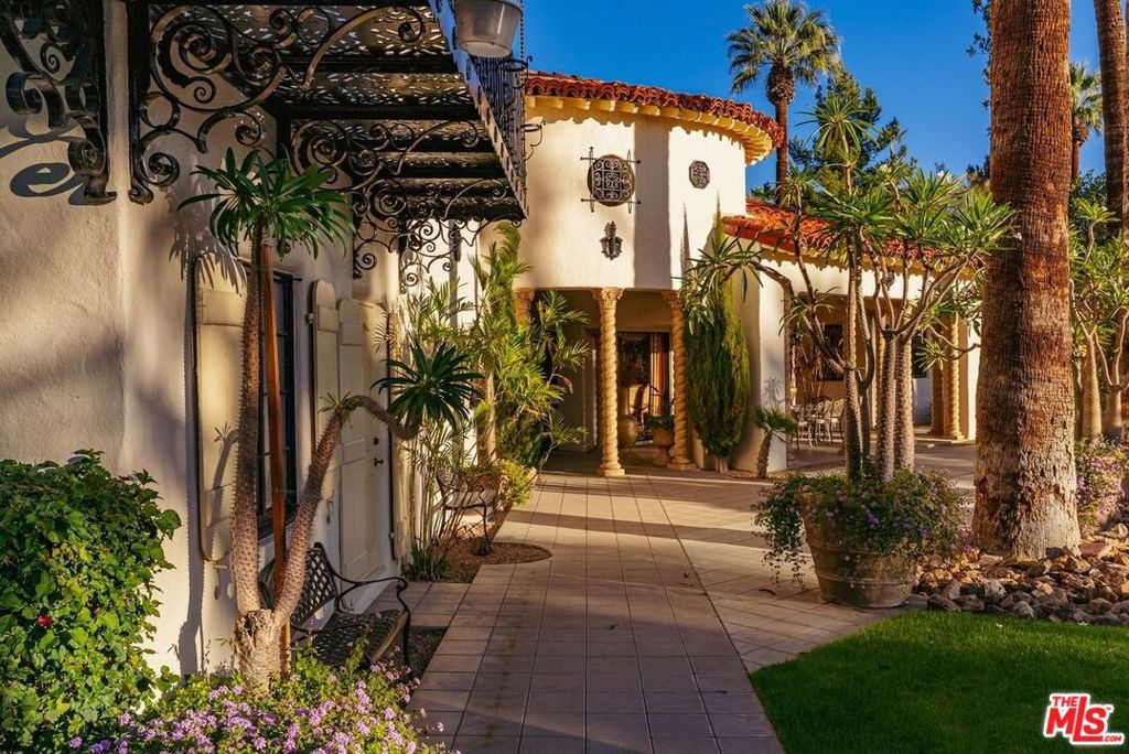 457 W Hermosa Place